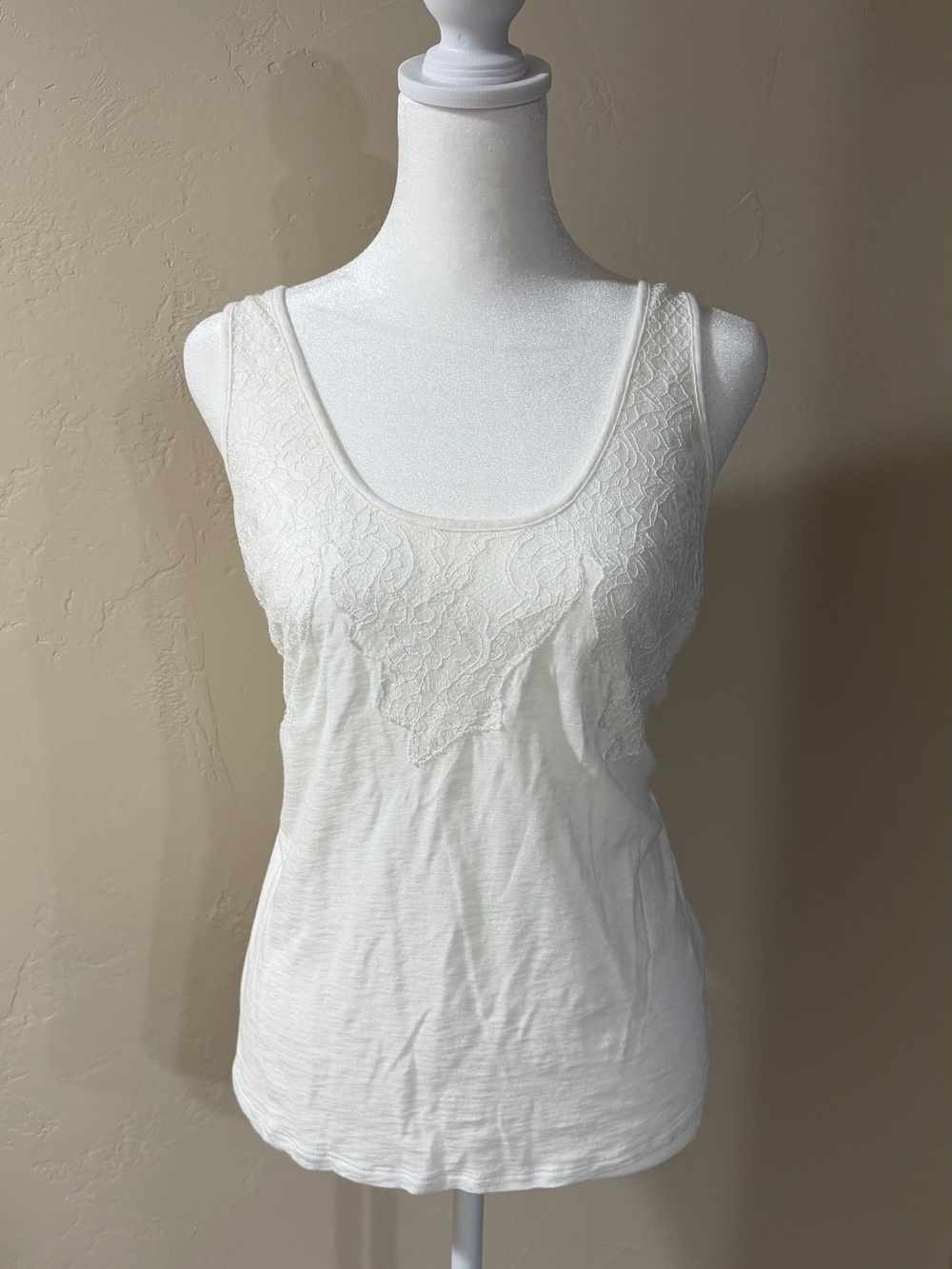 Express White Lace Overlay Scoop Neck Slub Tank Top – Size Small (NWOT)